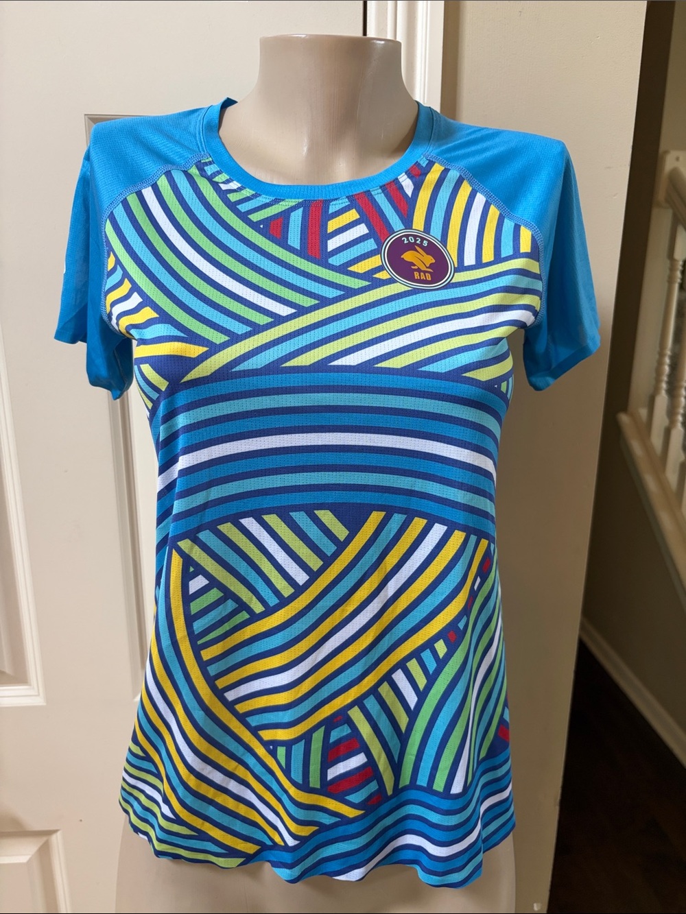 Women’s Rabbit Multi-Stripe Blue Short Sleeve Active Tee, small